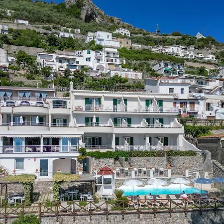 Hotel Il Pino