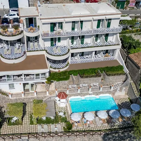 Hotel Il Pino