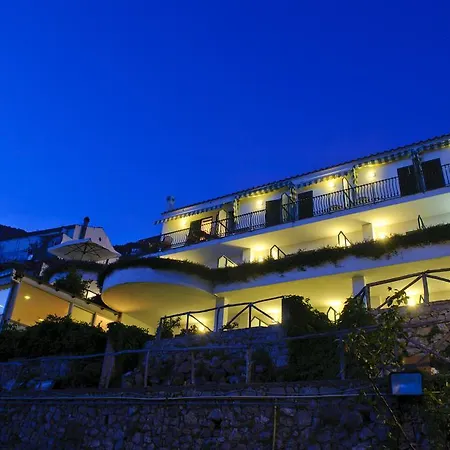 Il Pino 3*
