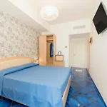 Отель Il Pino 3*