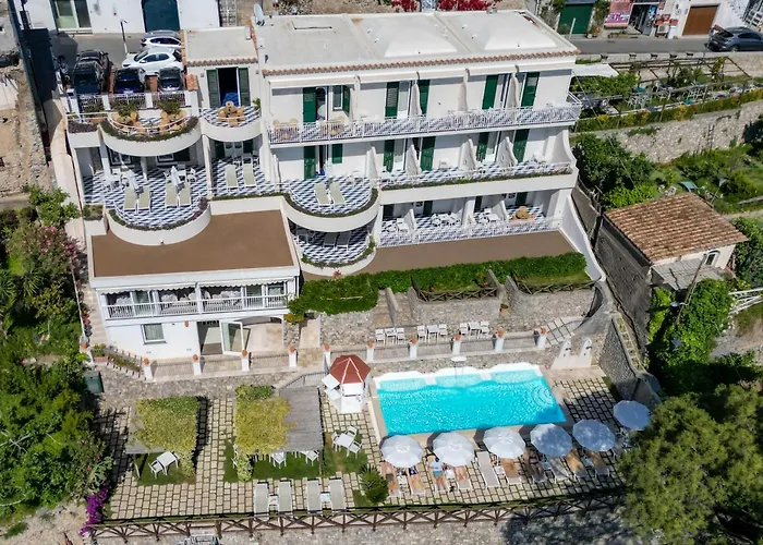 Hotel Il Pino