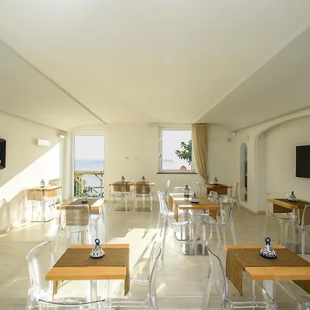 Il Pino Hotel 3*