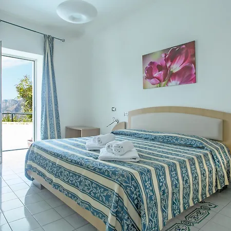 Il Pino Hotel 3*