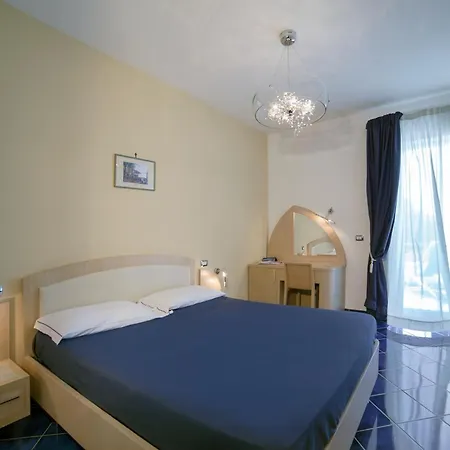 Hotel Il Pino 3*