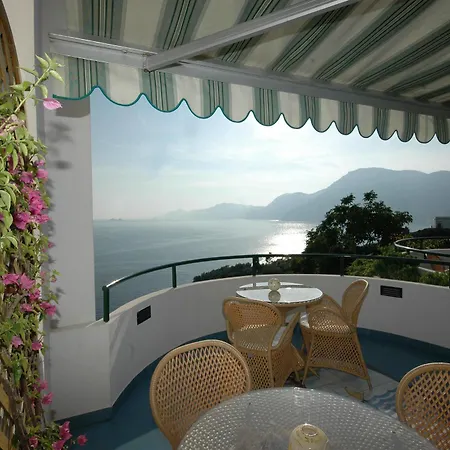 Il Pino Hotel 3*